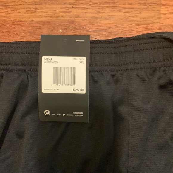 Nike shorts - Picture 2 of 5
